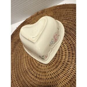 Pfaltzgraff Tea Rose Vintage Stoneware 6" Heart-Shaped Bowl/Multi-color Flowers